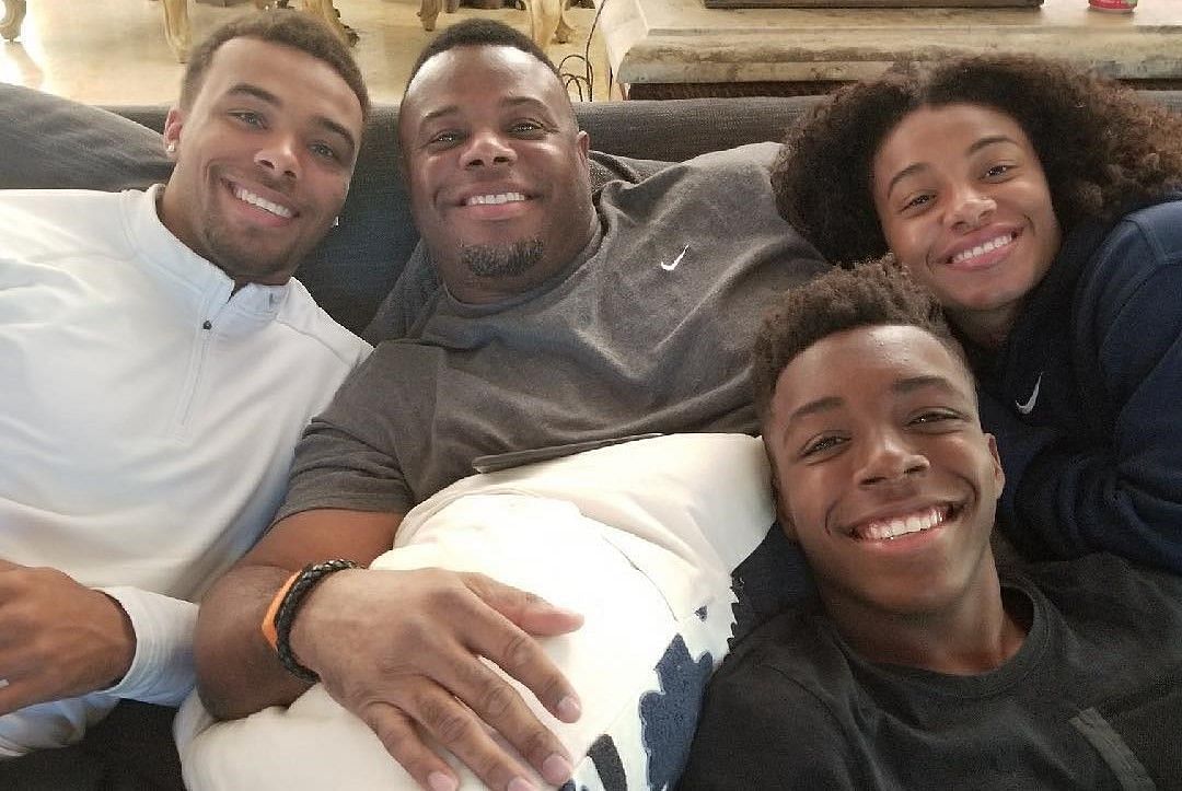 Ken Griffey Jr. and Melissa Griffey Family Pictures